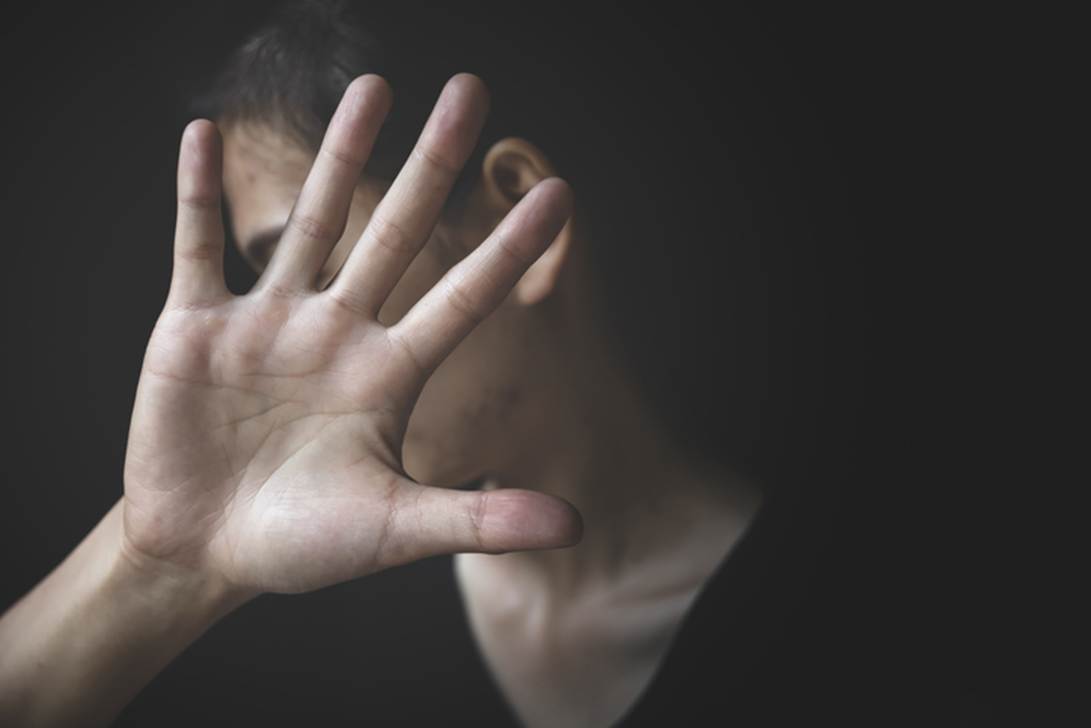 A person holding up their hand

AI-generated content may be incorrect.